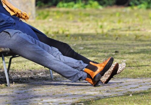 leg, foot, body, person, people, man, woman, shoes, pants, man shoes, woman shoes, stretched, stretched leg, legs, feet